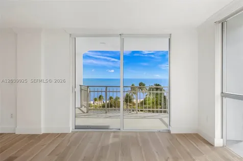 600 Grapetree Drive Key Biscayne FL 33149