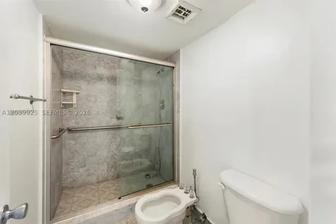 600 Grapetree Drive Key Biscayne FL 33149