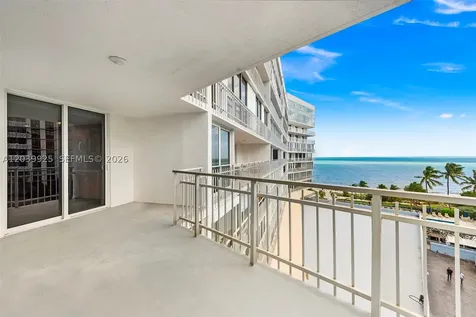 600 Grapetree Drive Key Biscayne FL 33149