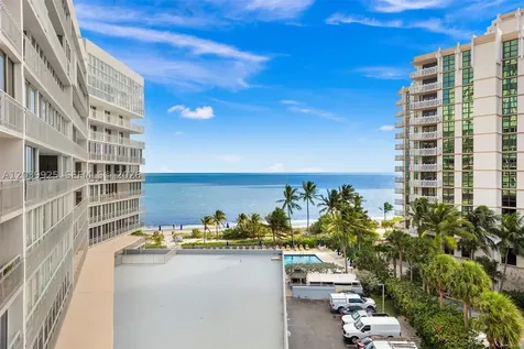 600 Grapetree Drive Key Biscayne FL 33149
