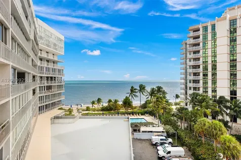 600 Grapetree Drive Key Biscayne FL 33149