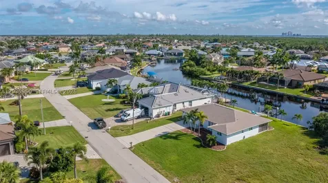 2219 SE 19 Place Cape Coral FL 33990