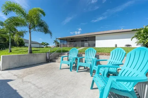 2219 SE 19 Place Cape Coral FL 33990