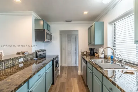 2219 SE 19 Place Cape Coral FL 33990