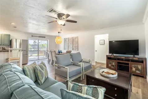 2219 SE 19 Place Cape Coral FL 33990
