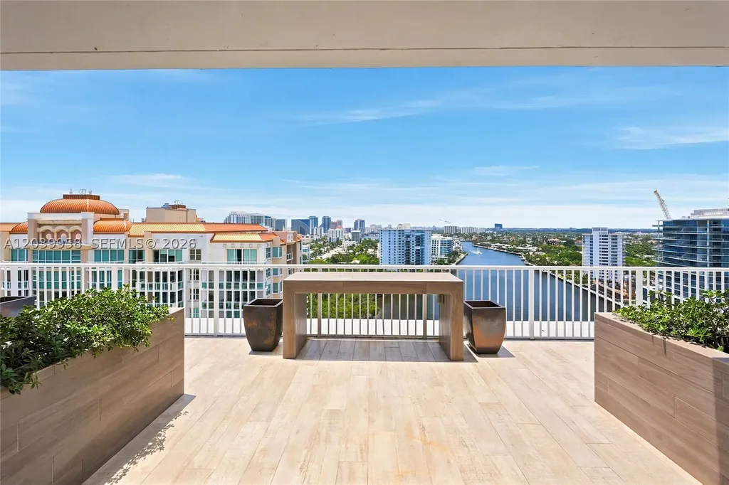 2800 E Sunrise Boulevard Fort Lauderdale FL 33304