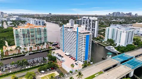 2800 E Sunrise Boulevard Fort Lauderdale FL 33304