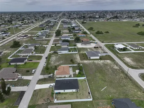 530 NW 23rd Terrace Cape Coral FL 33993