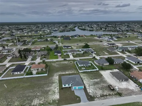 530 NW 23rd Terrace Cape Coral FL 33993