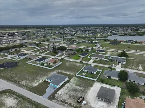 530 NW 23rd Terrace Cape Coral FL 33993