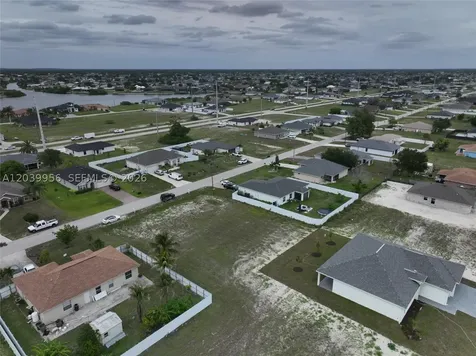 530 NW 23rd Terrace Cape Coral FL 33993
