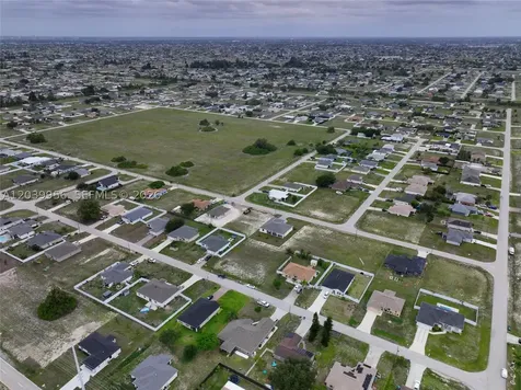 530 NW 23rd Terrace Cape Coral FL 33993