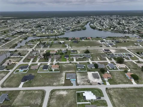 530 NW 23rd Terrace Cape Coral FL 33993