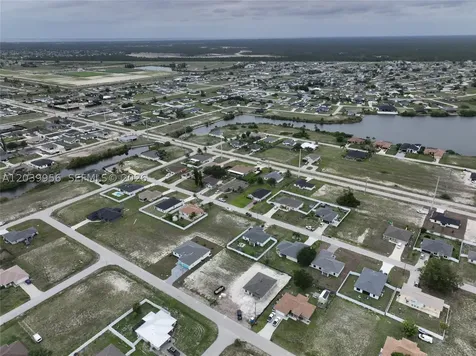 530 NW 23rd Terrace Cape Coral FL 33993