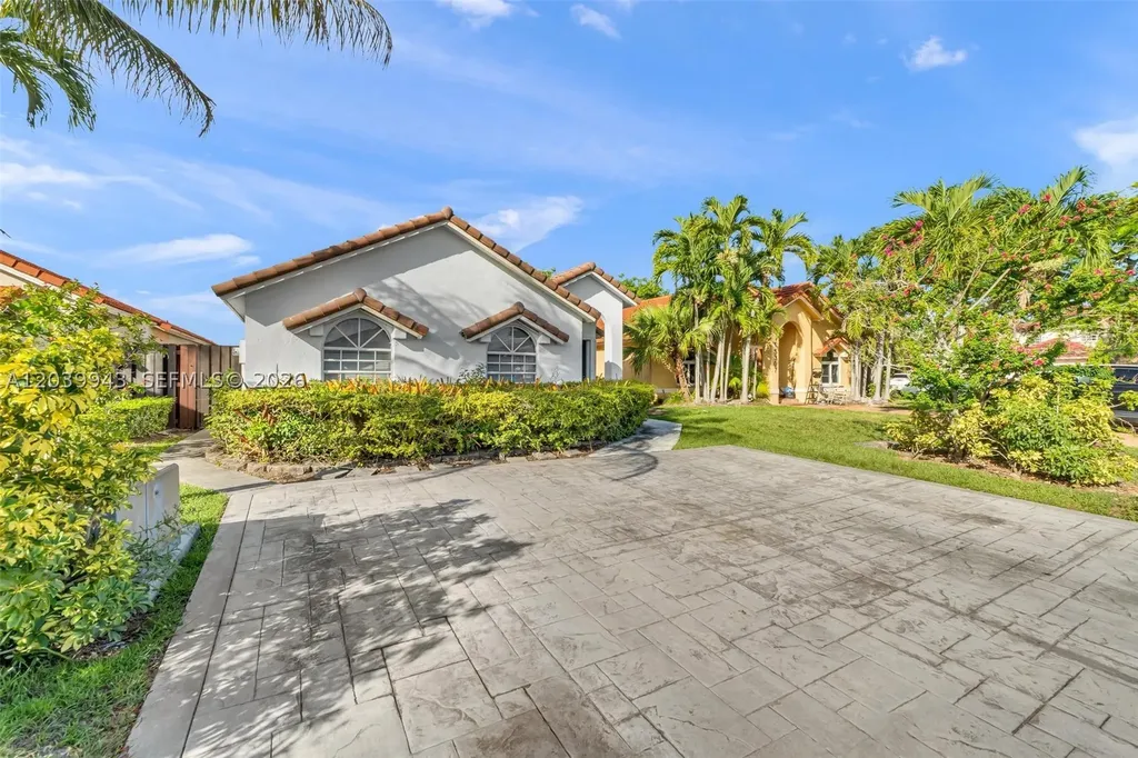 15311 SW 52nd Terrace Miami FL 33185