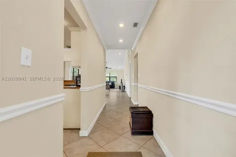 6633 N Parkway Drive Margate FL 33068