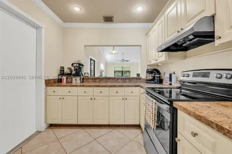 6633 N Parkway Drive Margate FL 33068