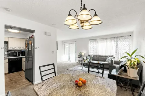 4293 N 76th Avenue Davie FL 33024