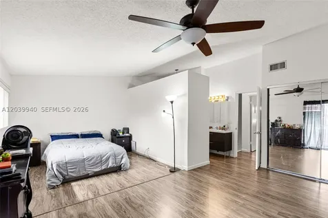 4293 N 76th Avenue Davie FL 33024