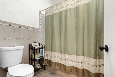 4293 N 76th Avenue Davie FL 33024