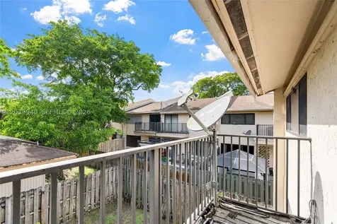 4293 N 76th Avenue Davie FL 33024