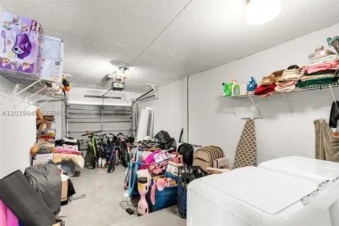 4293 N 76th Avenue Davie FL 33024