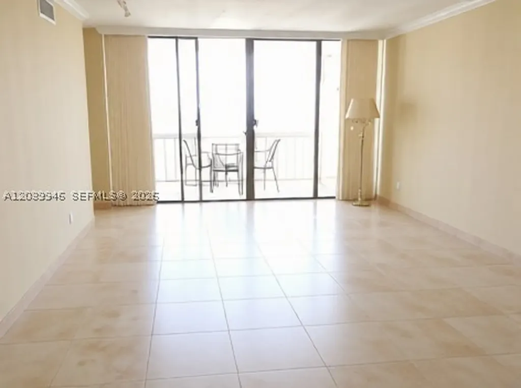 20281 E Country Club Drive Aventura FL 33180
