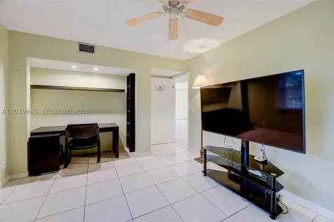 500 SW 130th Terrace Pembroke Pines FL 33027