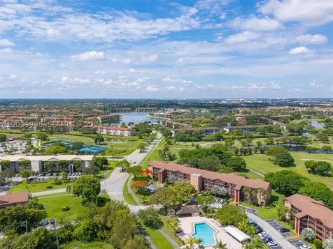 500 SW 130th Terrace Pembroke Pines FL 33027