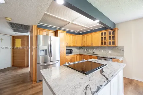 500 SW 130th Terrace Pembroke Pines FL 33027