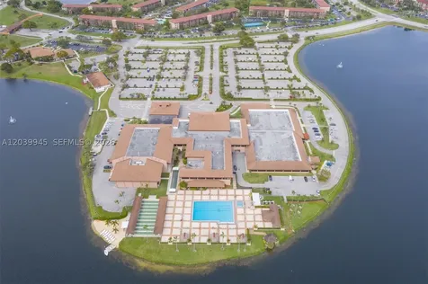 500 SW 130th Terrace Pembroke Pines FL 33027