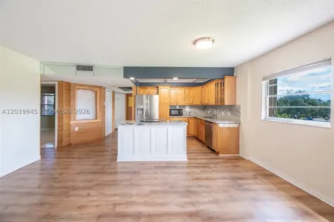 500 SW 130th Terrace Pembroke Pines FL 33027