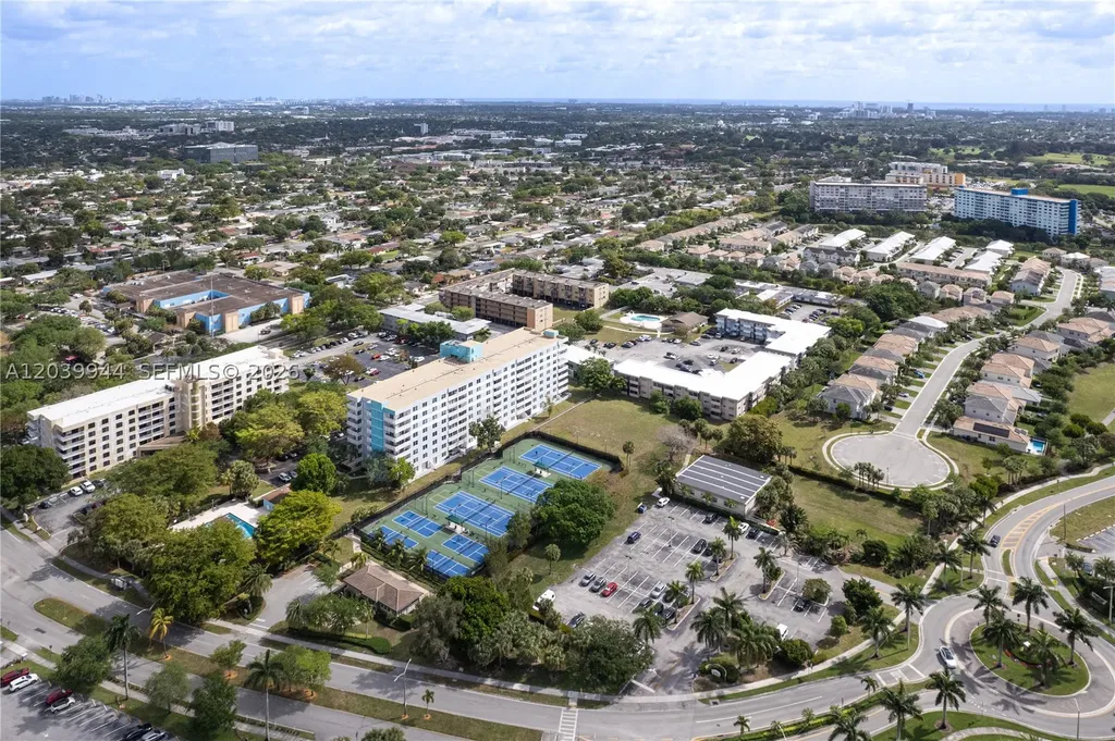 919 Hillcrest Drive Hollywood FL 33021