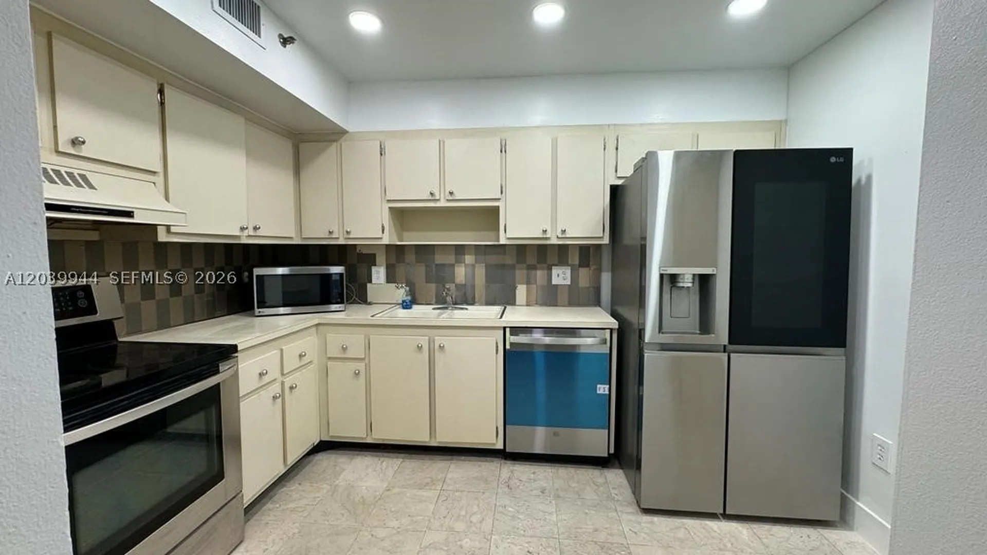 919 Hillcrest Drive Hollywood FL 33021