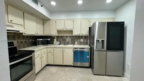 919 Hillcrest Drive Hollywood FL 33021