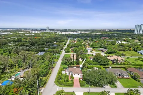 2151 NW 121st Avenue Plantation FL 33323