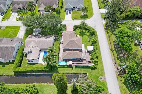 2151 NW 121st Avenue Plantation FL 33323