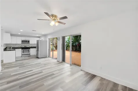 9836 NW 2nd Court Plantation FL 33324