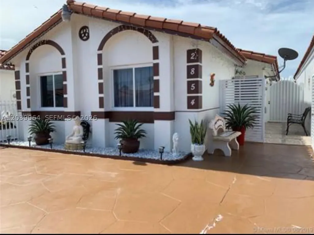 2854 W 75th Terrace Hialeah FL 33018