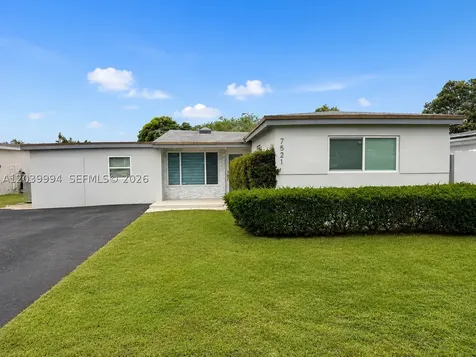 7521 Shalimar Street Miramar FL 33023