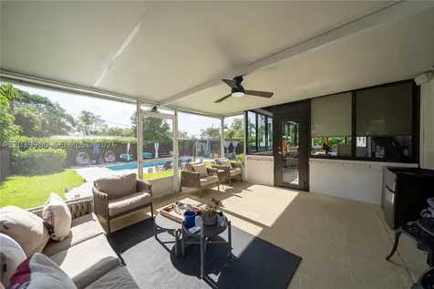 17901 SW 92nd Court Palmetto Bay FL 33157