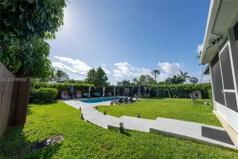 17901 SW 92nd Court Palmetto Bay FL 33157
