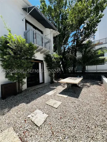 1470 Lincoln Terrace Miami Beach FL 33139