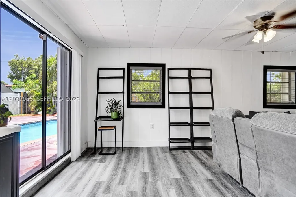 1530 N 73rd Avenue Hollywood FL 33024