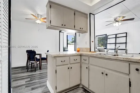 1530 N 73rd Avenue Hollywood FL 33024