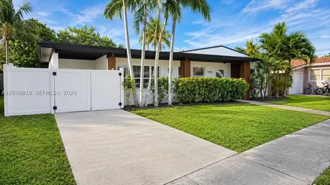 1155 Hayes Street Hollywood FL 33019