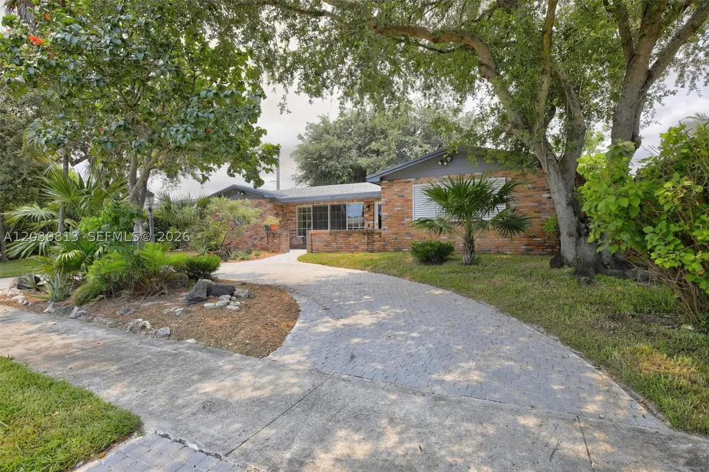 5511 Taylor Street Hollywood FL 33021