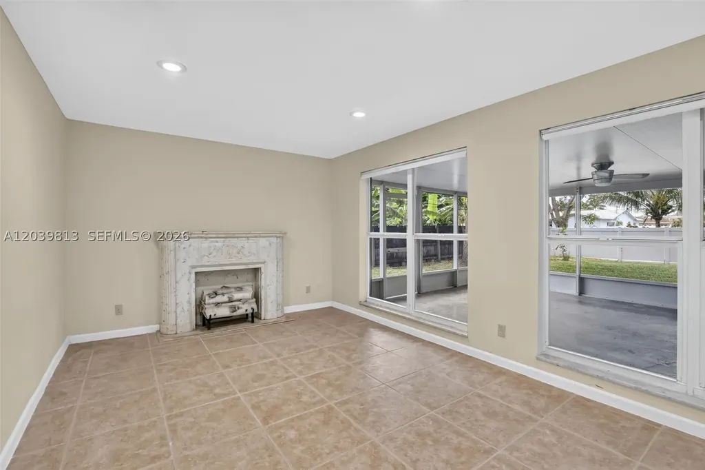 5511 Taylor Street Hollywood FL 33021