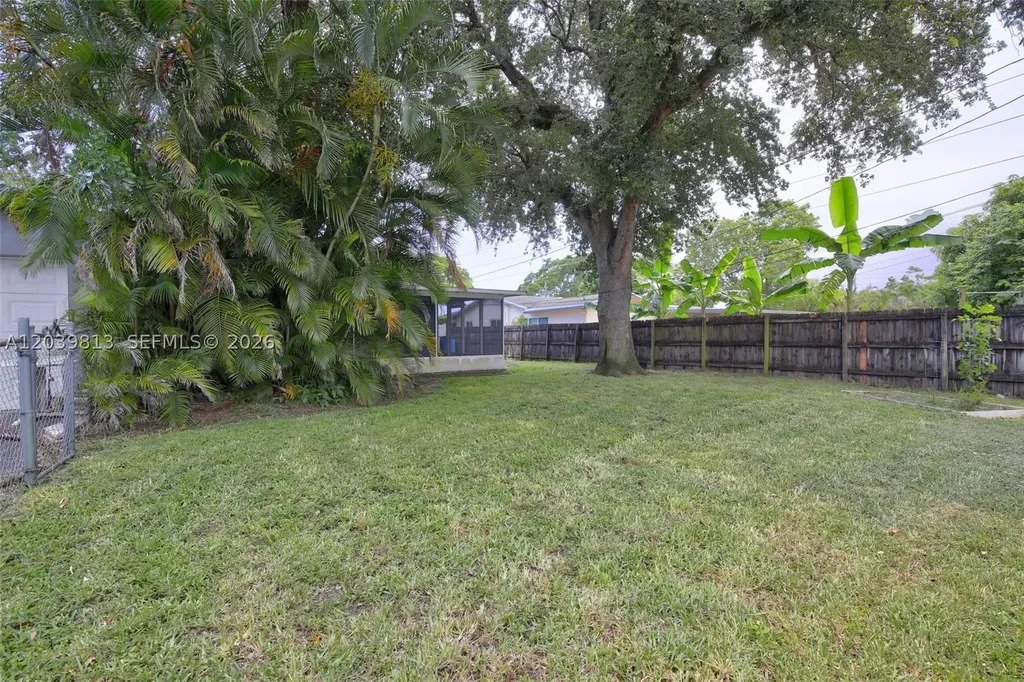 5511 Taylor Street Hollywood FL 33021