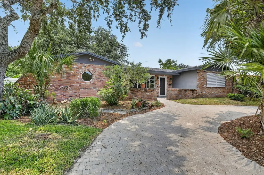 5511 Taylor Street Hollywood FL 33021